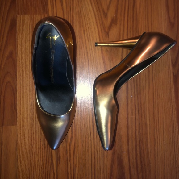 Gold Metallic Pointed Toe Pumps - Picture 3 of 3